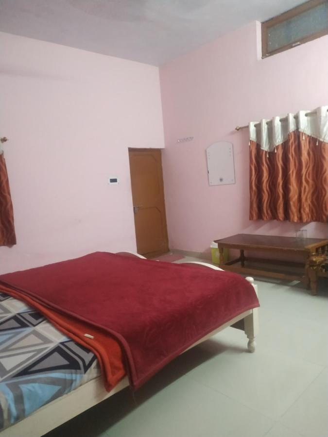 Hotel Shri Mahant Orchha 5 Mint Walking From Ram Raja Temple Bagian luar foto
