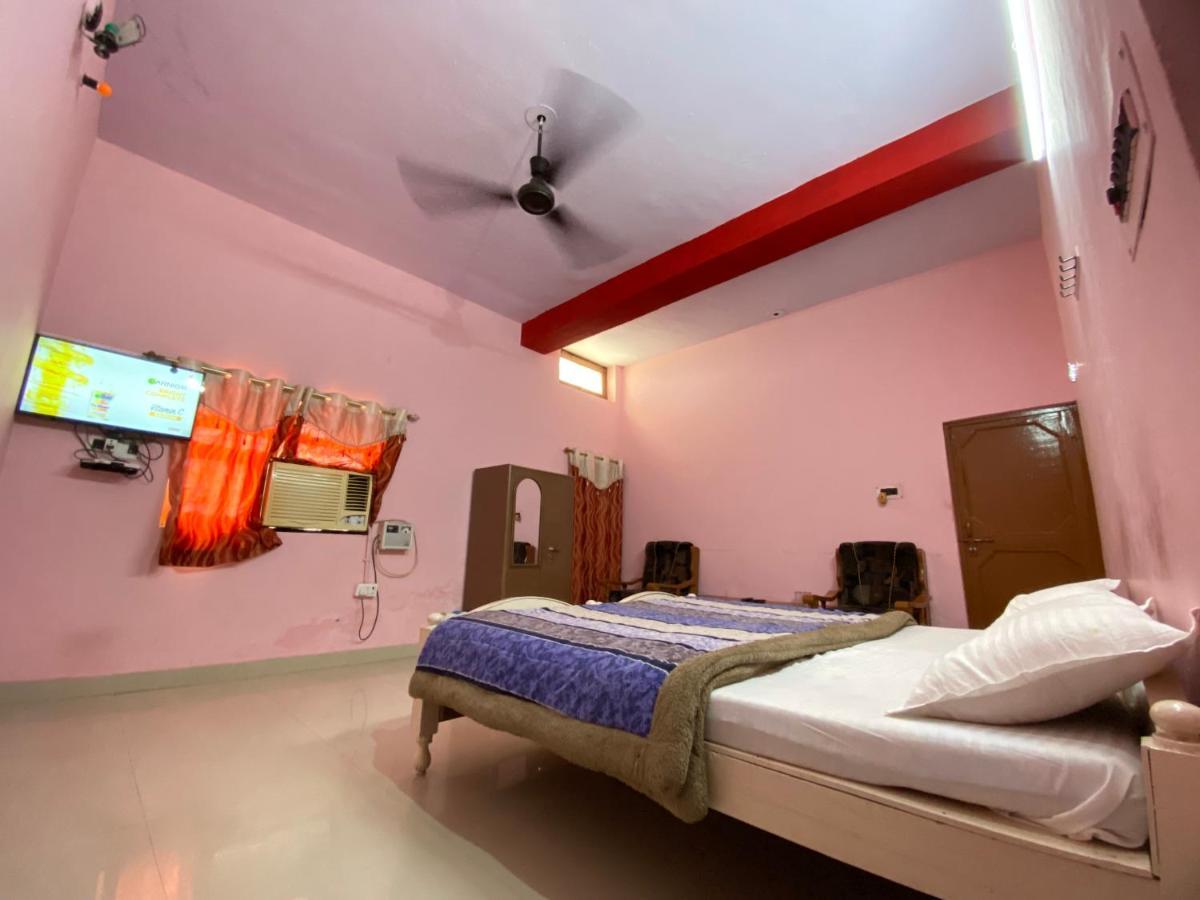 Hotel Shri Mahant Orchha 5 Mint Walking From Ram Raja Temple Bagian luar foto