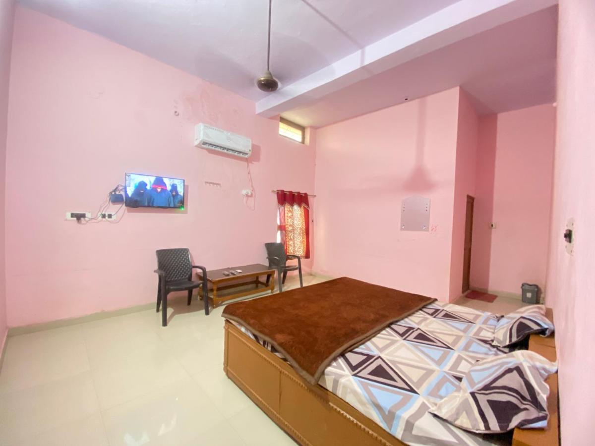 Hotel Shri Mahant Orchha 5 Mint Walking From Ram Raja Temple Bagian luar foto