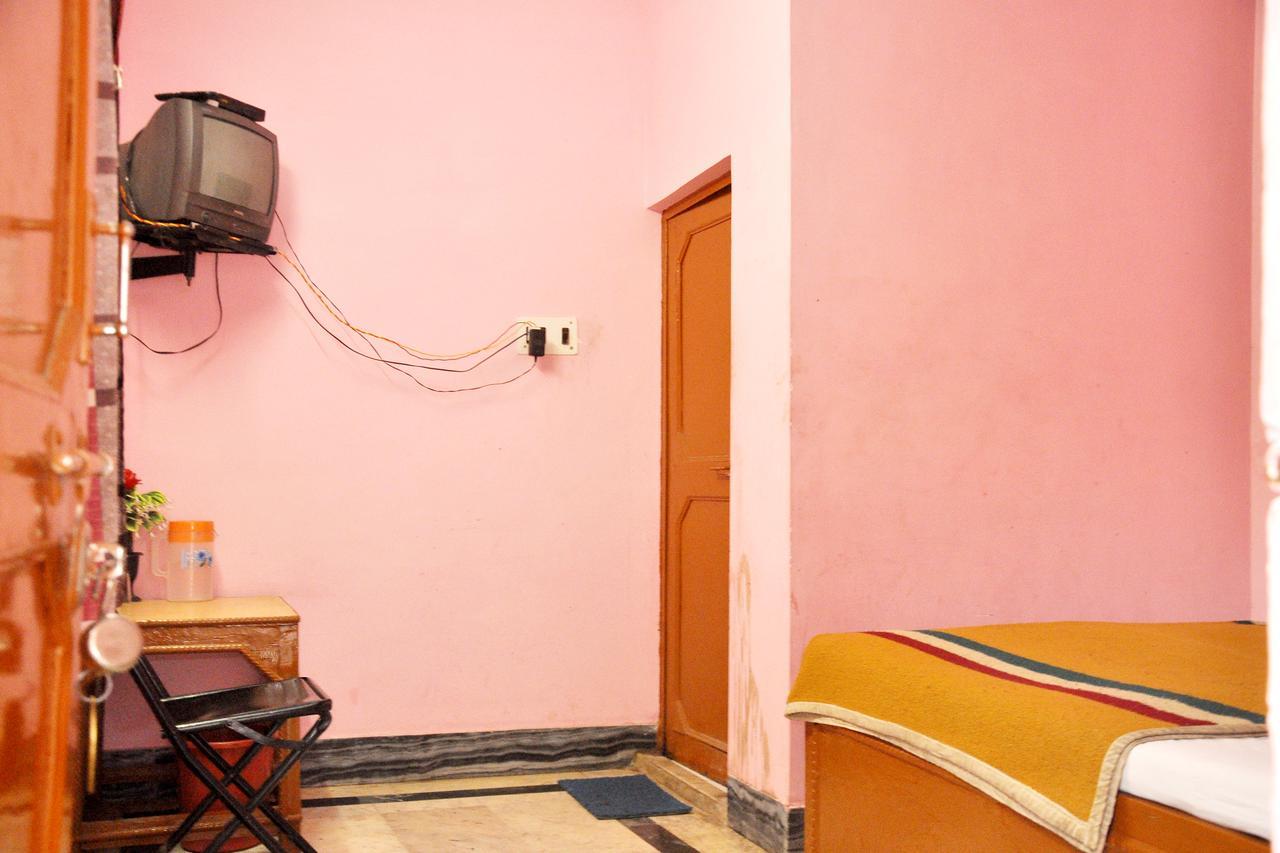 Hotel Shri Mahant Orchha 5 Mint Walking From Ram Raja Temple Bagian luar foto