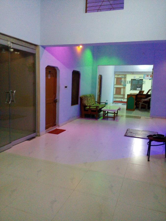 Hotel Shri Mahant Orchha 5 Mint Walking From Ram Raja Temple Bagian luar foto