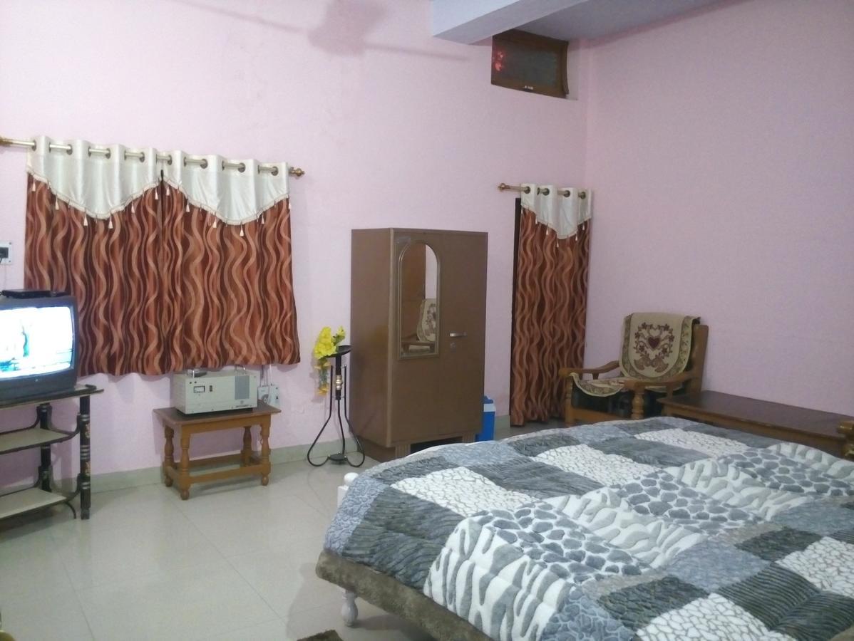 Hotel Shri Mahant Orchha 5 Mint Walking From Ram Raja Temple Bagian luar foto
